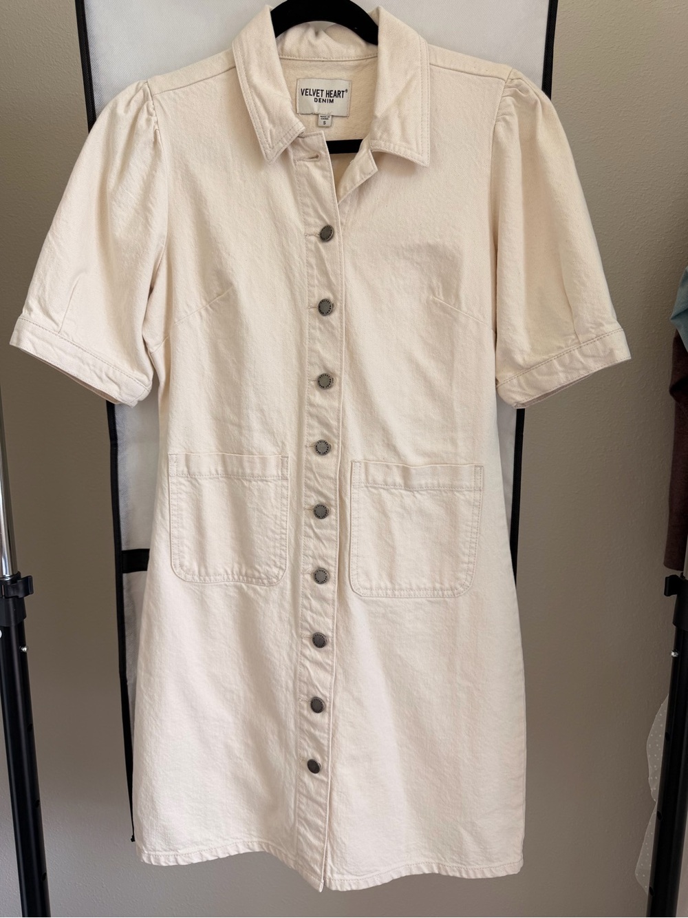 Velvet Heart Cream Button-Front Short Sleeve Pocket Dress